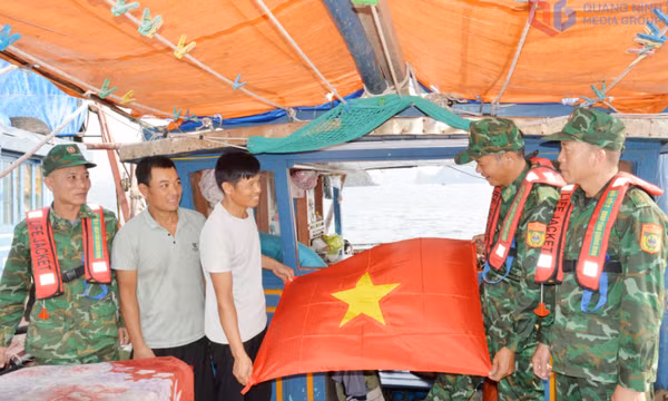 Ngăn chặn buôn lậu trên tuyến biển