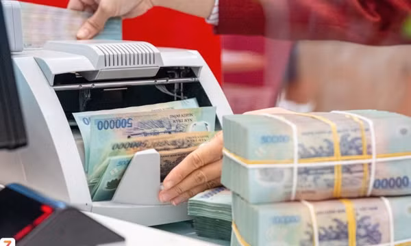 Xuất hiện lãi suất tiết kiệm 8,3%/năm
