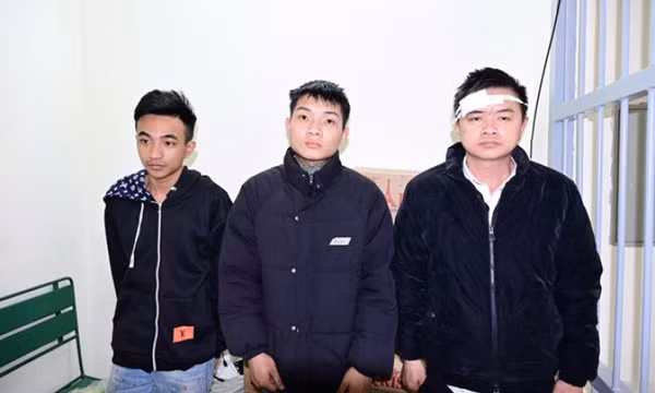 Hỗn chiến bằng vỏ chai giữa phố, 3 đối tượng bị Công an Hải Phòng tạm giữ