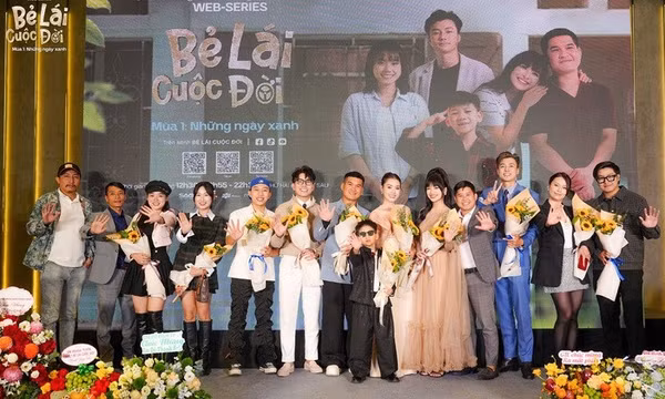 Đạo diễn ‘Đi giữa trời rực rỡ’ bắt trend làm phim ngắn nhưng không phải ngôn tình