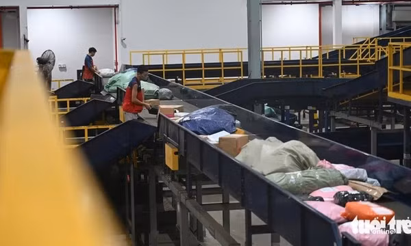 Chi phí logistics của Việt Nam lọt top đắt đỏ trong khu vực: Điểm nghẽn ở đâu?