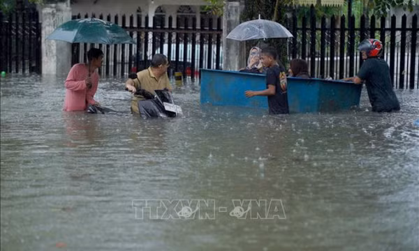 LHQ hỗ trợ các nước Nam Á ứng phó lũ lụt nghiêm trọng