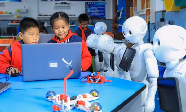 Trung Quốc đưa giáo dục AI thành môn học bắt buộc cho học sinh
