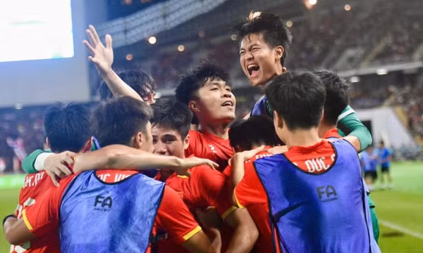 Thủ tướng gửi thư chúc mừng Đội tuyển bóng đá nam U22 và Đội tuyển nữ Futsal quốc gia Việt Nam giành Huy chương Vàng SEA Games 33
