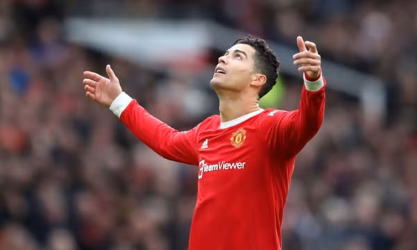 Ronaldo phung phí cơ hội, Man Utd bị Watford cầm hòa