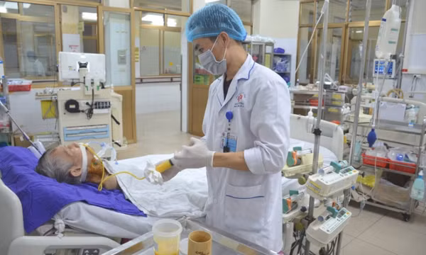Người điều dưỡng tận tụy với nghề 