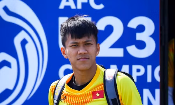 4 cầu thủ U23 Việt Nam đi đường bộ sang Campuchia để kịp đấu Thái Lan