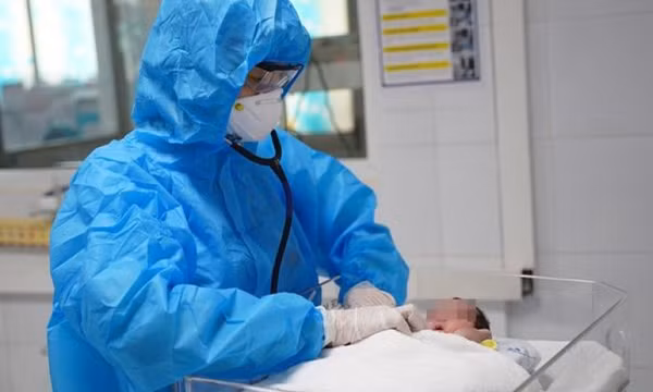 Những điều cần chú ý khi chăm sóc trẻ mắc Covid-19 tại nhà