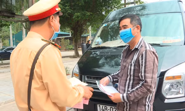 Quảng Ninh quyết liệt trong việc lắp camera trên xe kinh doanh vận tải