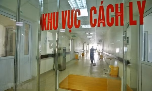 Điều tra vụ việc giả danh bác sỹ trong khu cách ly COVID-19