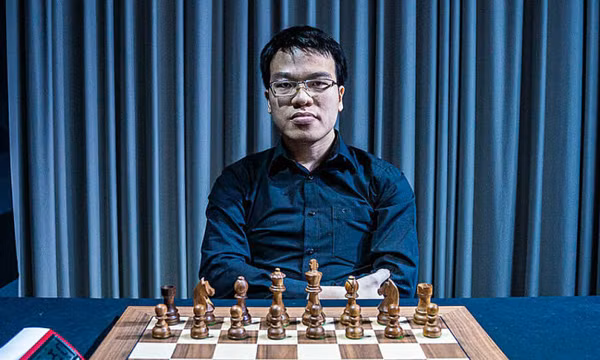 Quang Liêm thua Vua cờ Carlsen