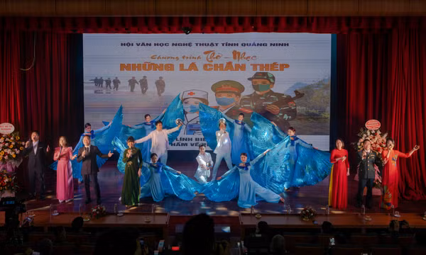 Chương trình thơ, nhạc “Những lá chắn thép”