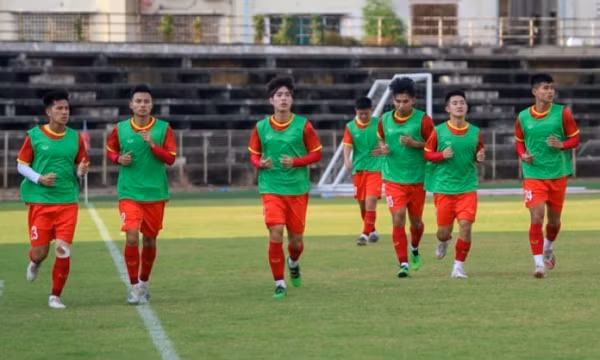 Bốn cầu thủ U23 Việt Nam nghi nhiễm Covid-19, AFF họp khẩn