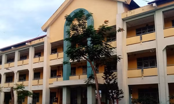 Nam sinh lớp 10 bất ngờ tử vong trong giờ nghỉ trưa tại trường