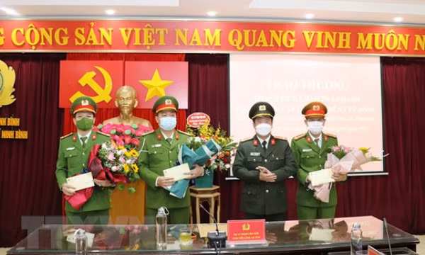 Bắt đối tượng phá két của trung tâm thương mại, lấy gần 1,3 tỷ đồng