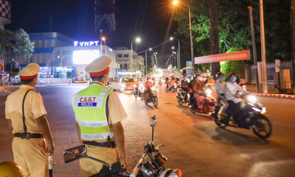 Bắt giữ nhiều "người dơi" chuyên nẫng mai vàng, xe máy
