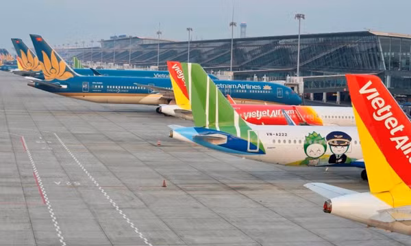 Hàng không Việt Nam thông báo khẩn, đóng cửa vùng trời Nga-Ukraine