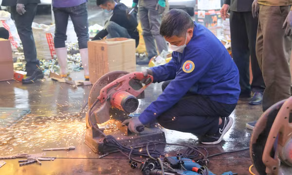 Tiêu hủy vật chứng của vụ án vận chuyển trái phép hàng hóa qua biên giới
