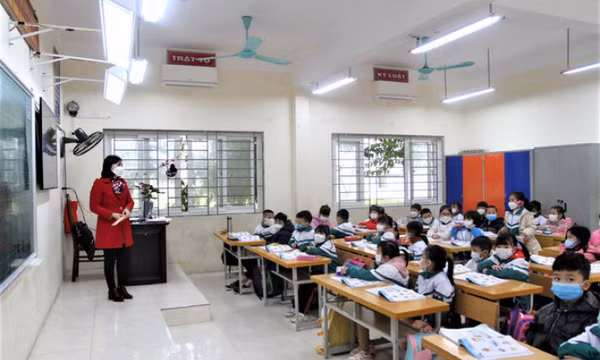 F0 tăng mạnh, học sinh nhiều nơi chuyển học trực tuyến từ hôm nay