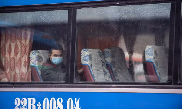 Giá xăng dầu tăng sốc, doanh nghiệp vận tải rục rịch tăng giá cước