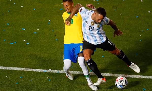 Trọng tài bị đình chỉ vì lỗi ở trận Argentina hòa Brazil