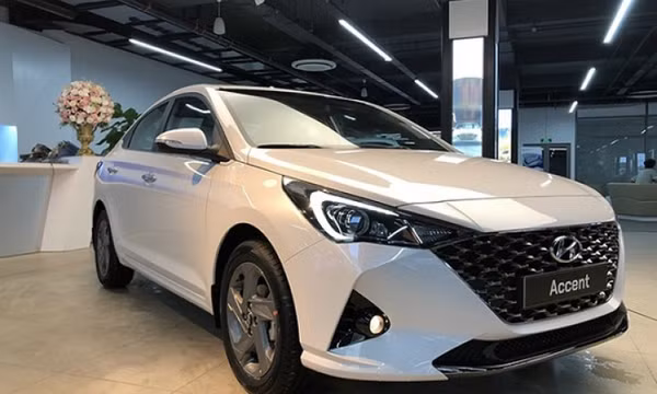 Giảm 50% phí trước bạ, xe hot hạ giá lăn bánh bao nhiêu?