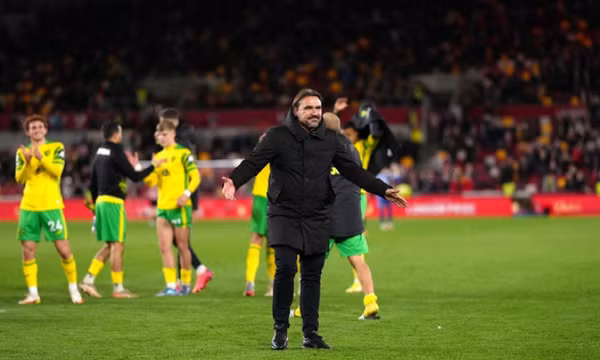 Norwich sa thải HLV ngay sau trận thắng ở Premier League