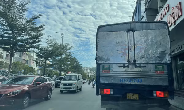 Cần nâng cao ý thức trong việc dừng, đỗ xe