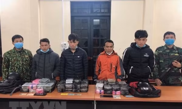 Phá chuyên án ma túy lớn, thu giữ 100 bánh heroin