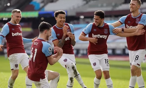 Man Utd chốt giá bán Lingard