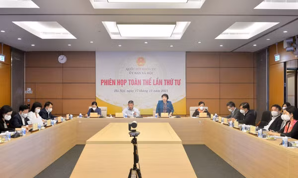 Phiên họp toàn thể lần thứ 4 của Ủy ban Xã hội của Quốc hội