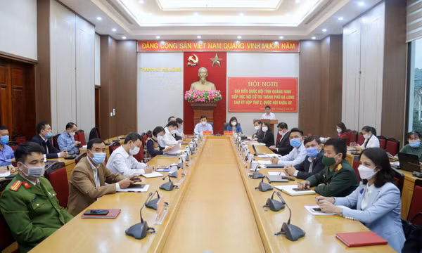 Đại biểu Quốc hội tỉnh Quảng Ninh tiếp xúc cử tri TP Hạ Long, TX Quảng Yên