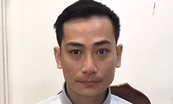 Mâu thuẫn nợ 500.000 đồng, thanh niên đánh chủ quán hải sản chấn thương sọ não
