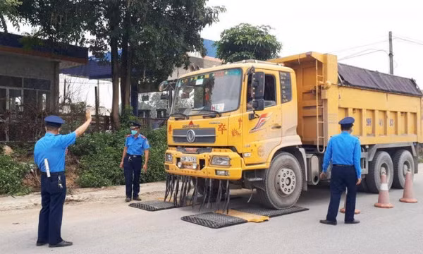 Xe quá tải bùng phát trên nhiều tuyến đường