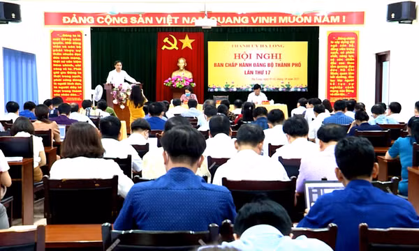 Đảng bộ TP Hạ Long: Nâng cao chất lượng chất vấn và trả lời chất vấn
