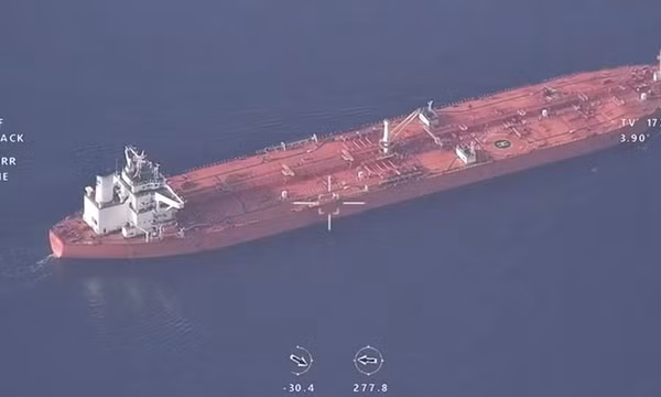 Iran thả tàu chở dầu treo cờ Việt Nam
