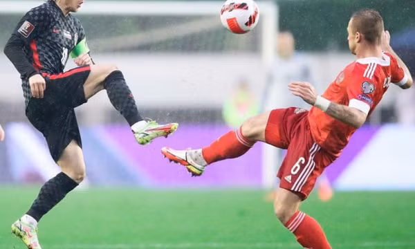 Bàn đá phản giúp Croatia dự World Cup 2022