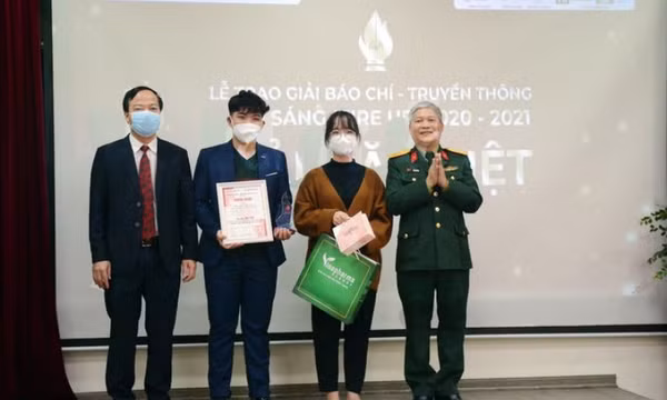 Hơn 300 tác phẩm tham dự Giải Báo chí - Truyền thông Thắp sáng