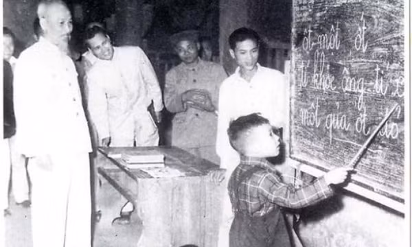 Tư tưởng Hồ Chí Minh về đạo đức nghề giáo