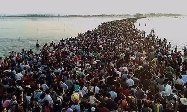 Myanmar: Ít nhất 15 người thiệt mạng trên đường đi chùa