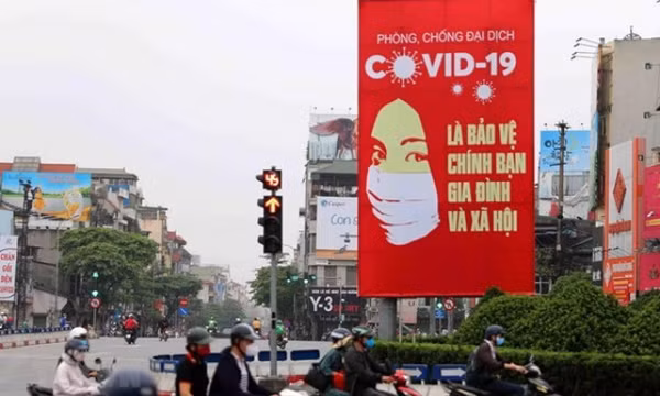 Đình chỉ công tác Chủ tịch UBND xã lơ là phòng, chống dịch
