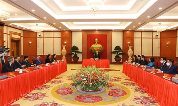 Trao Quyết định nghỉ chế độ cho 6 Ủy viên Bộ Chính trị, Ban Bí thư Trung ương Đảng khóa XII không tái cử khóa XIII