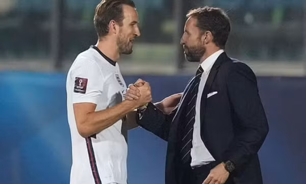 Harry Kane phá kỷ lục gần 100 năm của Tam Sư