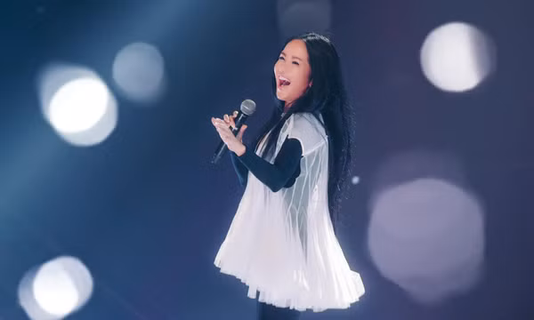 'Chị đẹp đạp gió rẽ sóng' đang ưu ái diva Hồng Nhung, Mỹ Linh, Lệ Quyên