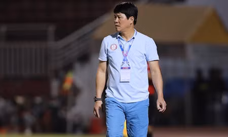 CLB TP.HCM bất ngờ chia tay HLV Vũ Tiến Thành