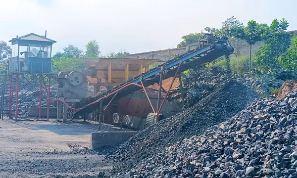 Thí điểm chế biến đất đá thải mỏ làm vật liệu gia cố, đắp nền