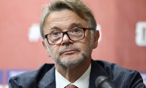 HLV Troussier: 'Việt Nam đã ít nhiều may mắn'