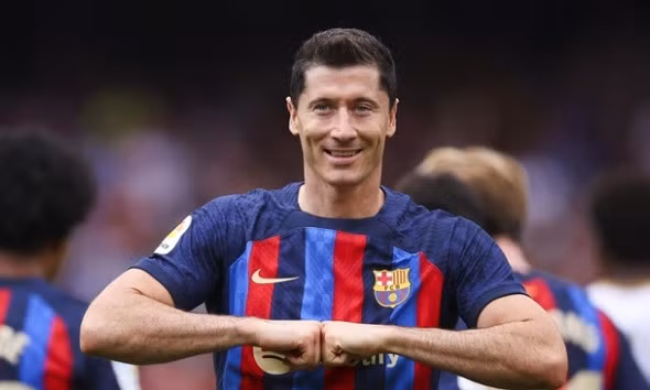 Robert Lewandowski chuẩn bị trở lại cho Barca