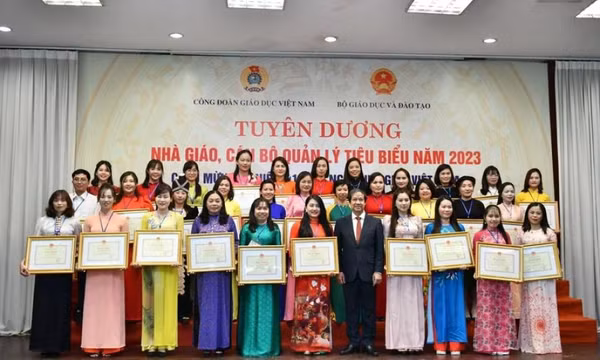 Tuyên dương 200 nhà giáo, cán bộ quản lý tiêu biểu năm 2023