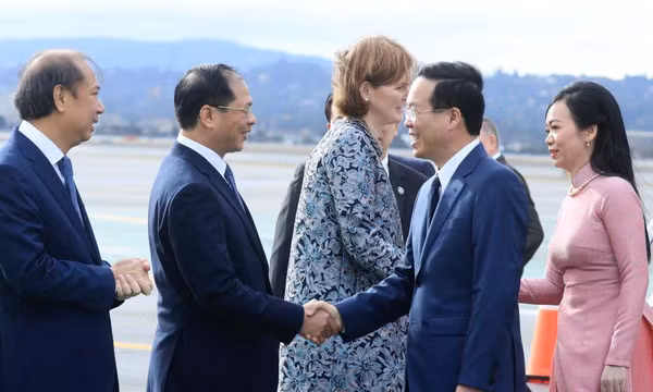 Chủ tịch nước Võ Văn Thưởng đến San Francisco, bắt đầu chương trình tham dự Tuần lễ Cấp cao APEC 2023